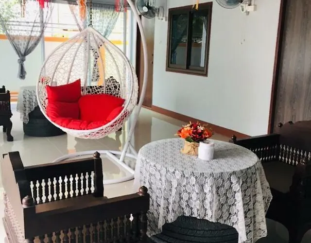 ゲストハウス บ้านมีสุข Happy House